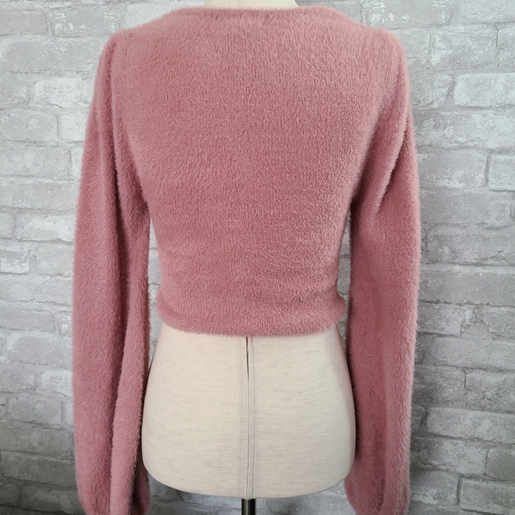 Forever 21 Sweater - Picture 3 of 3